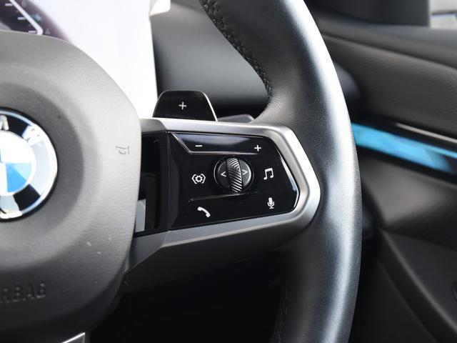 ５シリーズ ５２３ｉ　Ｍスポーツ　弊社デモカー　アダプティブサス　オートトランク　アイコニックグロー　ウッドトリム　前後シートヒーター　ドライビングアシストプロ　パークアシストプロ　ナビ　地デジ　ワイヤレスチャージ　アラームシステム（30枚目）