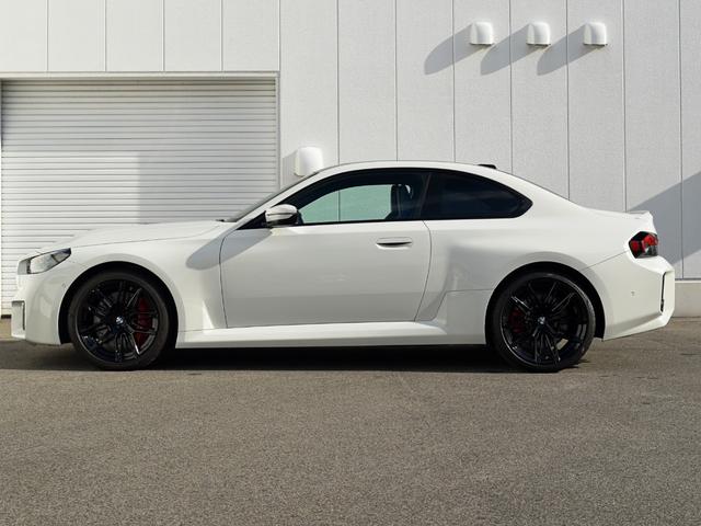 Ｍ２ ベースグレード　６速ＭＴ　Ｍレーストラックパッケージ　１９／２０インチＡＷ　　コンパウンドブレーキ　レッドキャリパー　カーボン　ルーフ　トリム　バケットシート　黒革メリノＦヒーター　アダプティブＭサス　Ｍシートベルト（12枚目）