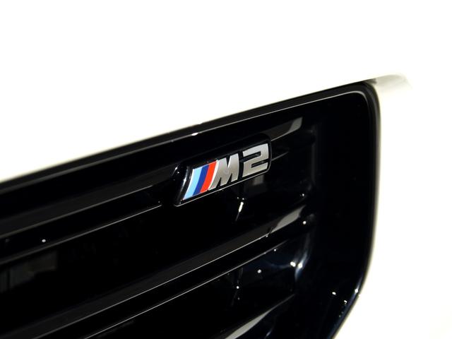Ｍ２ ベースグレード　６速ＭＴ　Ｍレーストラックパッケージ　１９／２０インチＡＷ　　コンパウンドブレーキ　レッドキャリパー　カーボン　ルーフ　トリム　バケットシート　黒革メリノＦヒーター　アダプティブＭサス　Ｍシートベルト（19枚目）