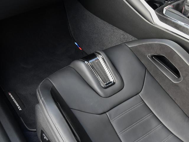 Ｍ２ ベースグレード　６速ＭＴ　Ｍレーストラックパッケージ　１９／２０インチＡＷ　　コンパウンドブレーキ　レッドキャリパー　カーボン　ルーフ　トリム　バケットシート　黒革メリノＦヒーター　アダプティブＭサス　Ｍシートベルト（30枚目）