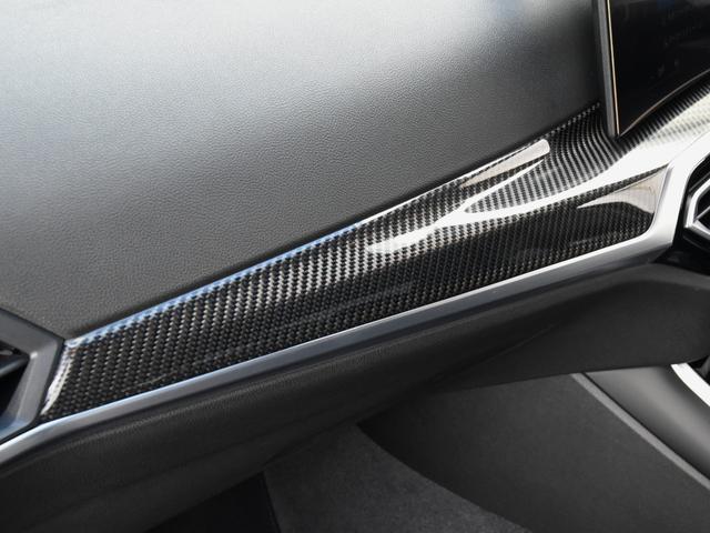 Ｍ２ ベースグレード　６速ＭＴ　Ｍレーストラックパッケージ　１９／２０インチＡＷ　　コンパウンドブレーキ　レッドキャリパー　カーボン　ルーフ　トリム　バケットシート　黒革メリノＦヒーター　アダプティブＭサス　Ｍシートベルト（31枚目）