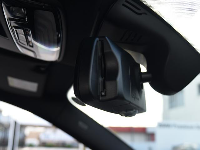 Ｍ２ ベースグレード　６速ＭＴ　Ｍレーストラックパッケージ　１９／２０インチＡＷ　　コンパウンドブレーキ　レッドキャリパー　カーボン　ルーフ　トリム　バケットシート　黒革メリノＦヒーター　アダプティブＭサス　Ｍシートベルト（49枚目）