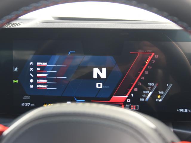 Ｍ２ ベースグレード　６速ＭＴ　Ｍレーストラックパッケージ　１９／２０インチＡＷ　　コンパウンドブレーキ　レッドキャリパー　カーボン　ルーフ　トリム　バケットシート　黒革メリノＦヒーター　アダプティブＭサス　Ｍシートベルト（69枚目）