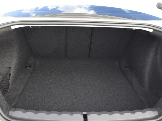 Ｍ２ ベースグレード　６速ＭＴ　Ｍレーストラックパッケージ　１９／２０インチＡＷ　　コンパウンドブレーキ　レッドキャリパー　カーボン　ルーフ　トリム　バケットシート　黒革メリノＦヒーター　アダプティブＭサス　Ｍシートベルト（76枚目）