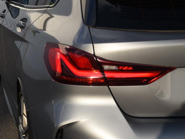 1シリーズ M135i xDrive Mパフォーマンスエアロ アクティブクルコン 純正AW Mスポーツブレーキ Mスポーツサス Mレザーステアリング シートヒーター ランバーサポート オートトランク(23枚目)