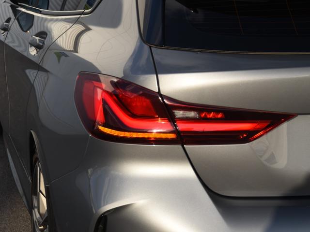 1シリーズ M135i xDrive Mパフォーマンスエアロ アクティブクルコン 純正AW Mスポーツブレーキ Mスポーツサス Mレザーステアリング シートヒーター ランバーサポート オートトランク(24枚目)