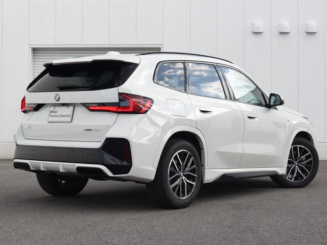 Ｘ１ ｘＤｒｉｖｅ　２０ｄ　Ｍスポーツ　弊社デモカー　茶革　Ｈａｒｍａｎ／Ｋａｒｄｏｎ　インテリアカメラ　ヘッドアップディスプレイ　１８インチホイール（2枚目）