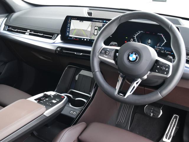 Ｘ１ ｘＤｒｉｖｅ　２０ｄ　Ｍスポーツ　弊社デモカー　茶革　Ｈａｒｍａｎ／Ｋａｒｄｏｎ　インテリアカメラ　ヘッドアップディスプレイ　１８インチホイール（3枚目）