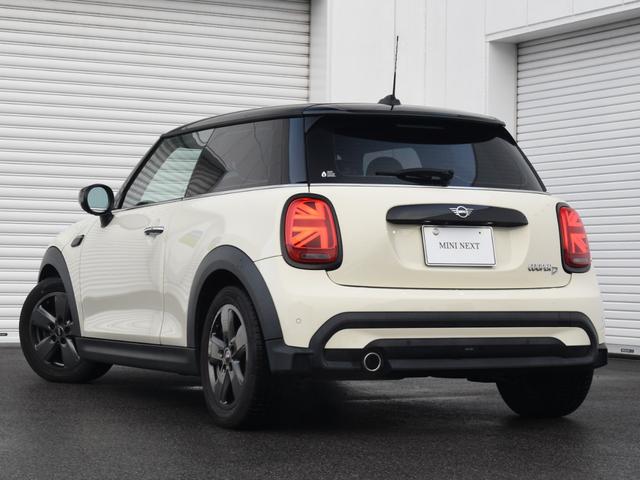 ＭＩＮＩ クーパーＤ　クラシック・トリム　Ａｐｐｌｅ　Ｃａｒｐｌａｙ　アダプティヴクルーズコントロール　　コンフォートアクセス　バックカメラ　ＰＤＣ　ドライビングモード　Ｄｒｉｖｉｎｇ　ａｓｓｉｓｔ（7枚目）