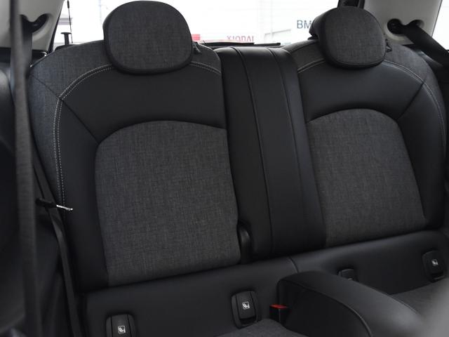 ＭＩＮＩ クーパーＤ　クラシック・トリム　Ａｐｐｌｅ　Ｃａｒｐｌａｙ　アダプティヴクルーズコントロール　　コンフォートアクセス　バックカメラ　ＰＤＣ　ドライビングモード　Ｄｒｉｖｉｎｇ　ａｓｓｉｓｔ（29枚目）