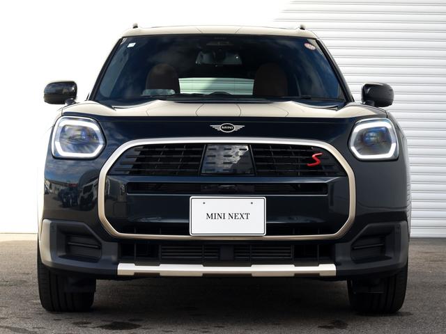 MINI カントリーマンSオール4 フェイバリット・トリム Favoured Trim Mパッケージ サンルーフ Harman/Kardonスピーカー ヘッドアップディスプレイ シートヒーター ARナビ パークアシストプラス ドライビングアシストプロ(5枚目)