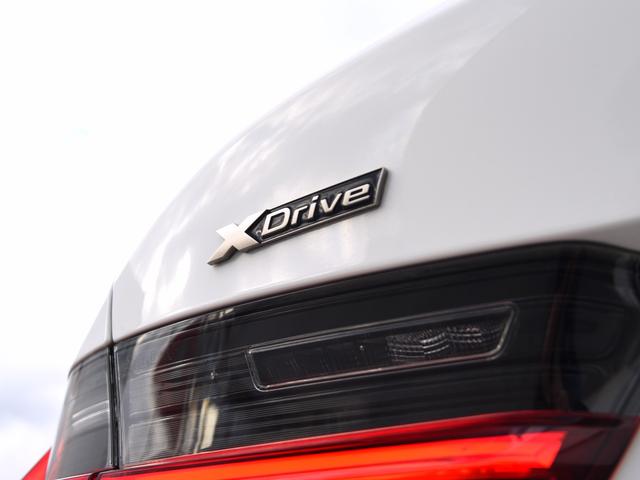 ３シリーズ Ｍ３４０ｉ　ｘＤｒｉｖｅ　茶革　シートヒーター　ランバーサポート　ｈａｒｍａｎ／ｋａｒｄｏｎ　アダプティブＭサス　１９ＡＷ　ヘッドアップディスプレイ　レーザーライト　オートトランク　純正ナビ地デジ　パークアシストプラス（11枚目）