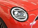 ＭＩＮＩ クーパーＳＥ　フェイバリット・トリム　ＬＥＤヘッドライト　純正ＡＷ　コンフォートアクセス　シート＆ステアヒーター　純正ＨＤＤナビ　トップビュー＆Ｂカメラ　ワイヤレスチャージ　ＳＯＳコール　ミラーＥＴＣ　ＨＵＤ　ＡＣＣ　オートライト（3枚目）