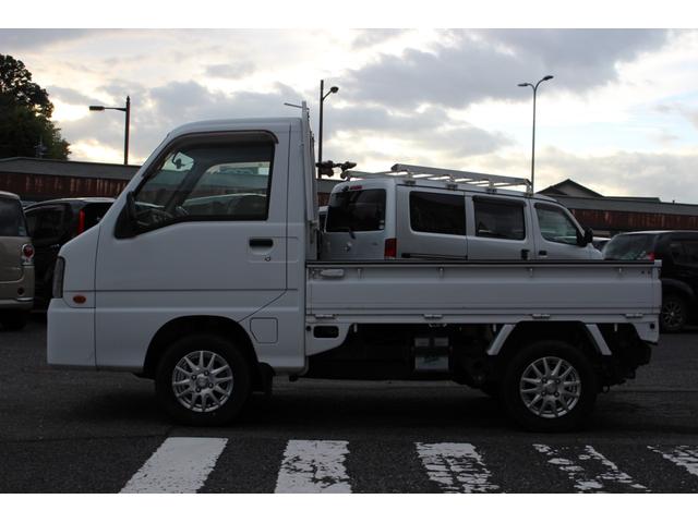 サンバートラック TB 4WD 5速MT エアコン ラジオ(5枚目)