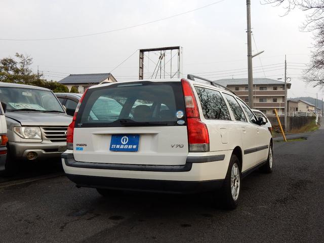 Ｖ７０ ２．４　ワンオーナー　走行少な目　禁煙（8枚目）