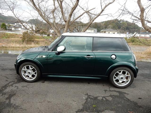 ＭＩＮＩ クーパーＳ６速マニュアルミッション車Ｗサンルーフ（5枚目）