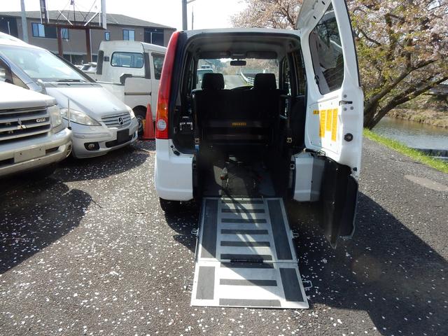 ムーヴ 　福祉車輛スロ－パ－車いす移動車（12枚目）