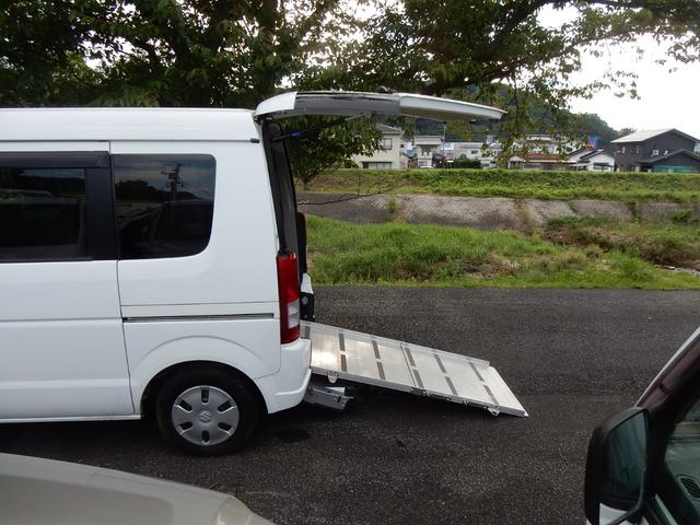 エブリイワゴン 　福祉車輛　車いす移動車輛　リヤスロ－プ付き　電動モ－タ－固定装置付き（11枚目）