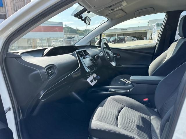 プリウス S 当社下取車 ナビ バックカメラ フルセグTV LEDヘッドライト オートライト Bluetooth接続 アルミホイール ETC 横滑り抑制装置 スマートキー スペアキー ルームクリーニング済み(19枚目)