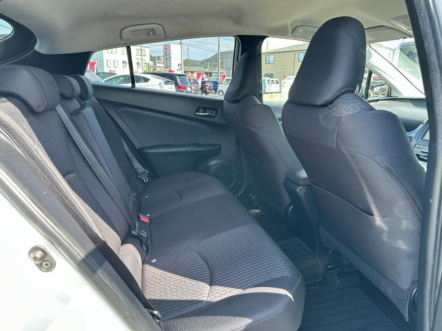 プリウス S 当社下取車 ナビ バックカメラ フルセグTV LEDヘッドライト オートライト Bluetooth接続 アルミホイール ETC 横滑り抑制装置 スマートキー スペアキー ルームクリーニング済み(22枚目)