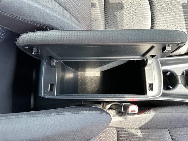 プリウス S 当社下取車 ナビ バックカメラ フルセグTV LEDヘッドライト オートライト Bluetooth接続 アルミホイール ETC 横滑り抑制装置 スマートキー スペアキー ルームクリーニング済み(36枚目)