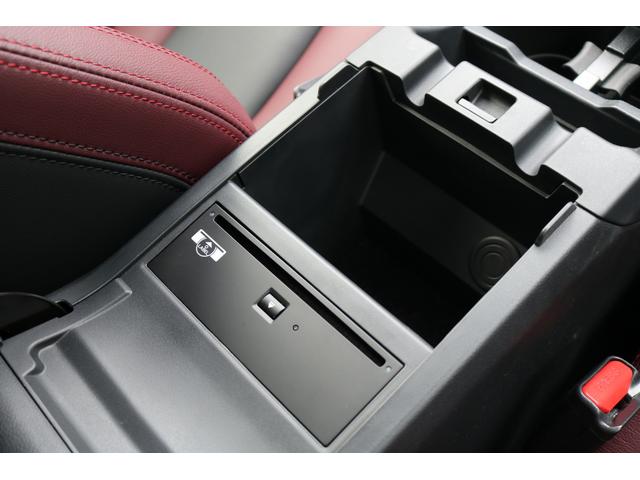 レヴォーグ ＳＴＩ　Ｓｐｏｒｔ　ＥＸ　ＥｙｅＳｉｇｈｔ　Ｘ搭載車　スバル認定中古車／アイサトＸ／禁煙車／ワンオーナー／ＣＤ・ＤＶＤプレーヤー／１１．６インチセンターインフォメーションディスプレイ／ＥＴＣ２．０／ドラレコ／パワーシート／シートヒーター／パワーリヤゲート（13枚目）