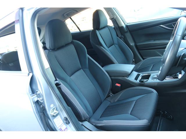 インプレッサスポーツ ２．０ｉ－Ｌ　ＥｙｅＳｉｇｈｔ　スバル認定中古車／アイサイト／禁煙車／ワンオーナー／８インチパナソニックナビ／電動格納ドアミラー／スマートキー／サイドカメラ／バックカメラ／１８インチ純正アルミホイール／シートリフター／ＶＤＣ／ＡＢＳ（4枚目）