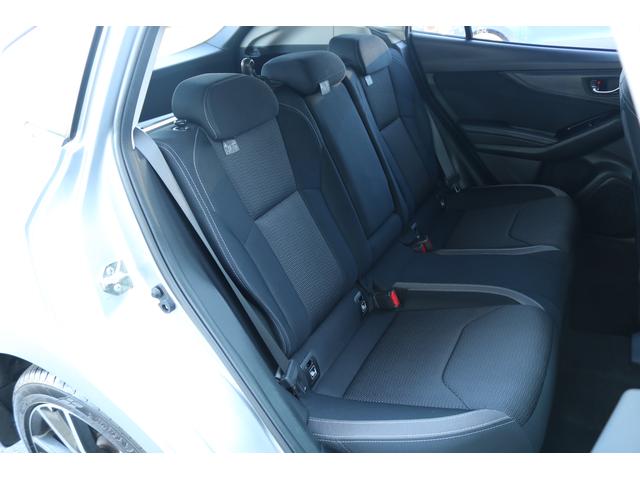 インプレッサスポーツ ２．０ｉ－Ｌ　ＥｙｅＳｉｇｈｔ　スバル認定中古車／アイサイト／禁煙車／ワンオーナー／８インチパナソニックナビ／電動格納ドアミラー／スマートキー／サイドカメラ／バックカメラ／１８インチ純正アルミホイール／シートリフター／ＶＤＣ／ＡＢＳ（5枚目）