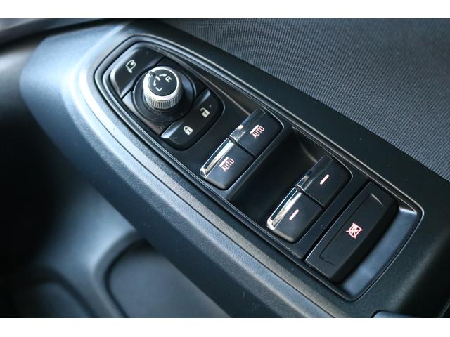 インプレッサスポーツ ２．０ｉ－Ｌ　ＥｙｅＳｉｇｈｔ　スバル認定中古車／アイサイト／禁煙車／ワンオーナー／８インチパナソニックナビ／電動格納ドアミラー／スマートキー／サイドカメラ／バックカメラ／１８インチ純正アルミホイール／シートリフター／ＶＤＣ／ＡＢＳ（29枚目）