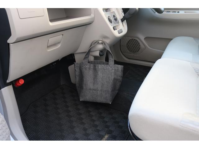 ムーヴ L スバル認定中古車/スマートアシスト/禁煙車/4WD/リモコンキー/CDプレーヤー/AM/FMラジオ/電動格納ドアミラー/シートリフター/ホイールキャップ/パワーウィンドウ/エアコン/ABS/VDC/(15枚目)