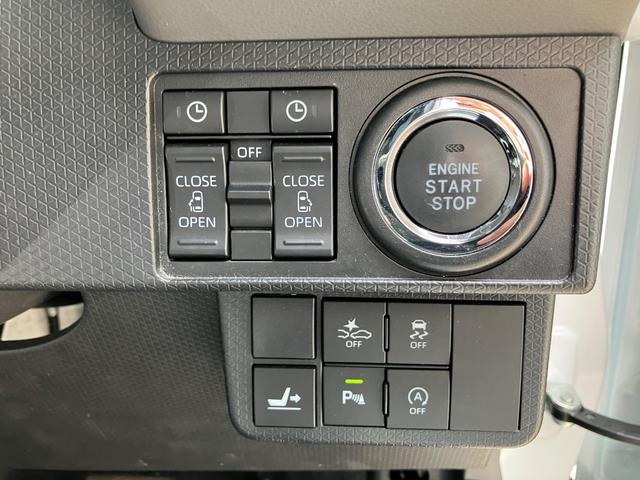 両側電動スライドドア!!荷物で手が塞がるなど簡単にドアの開閉が出来ます!何より力いらずで開閉OK!女性やお年寄りにも優しい。電動機能はOFFにもできますから元気なお子様の駆け出しも安心!