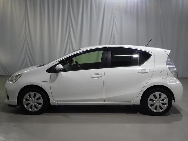 アクア S フルセグ メモリーナビ DVD再生 バックカメラ ワンオーナー 記録簿(2枚目)