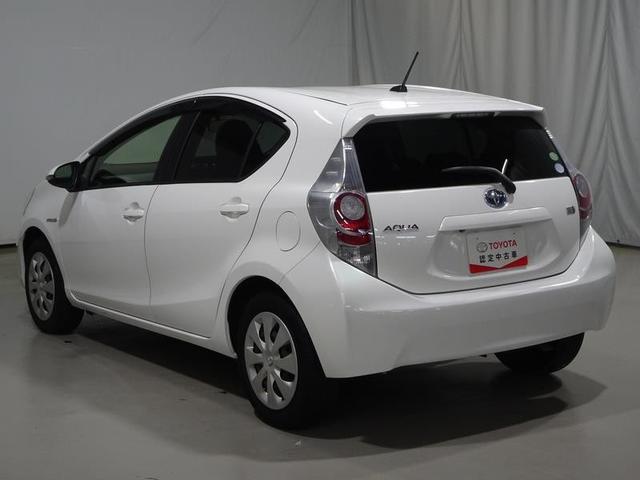 アクア S フルセグ メモリーナビ DVD再生 バックカメラ ワンオーナー 記録簿(16枚目)