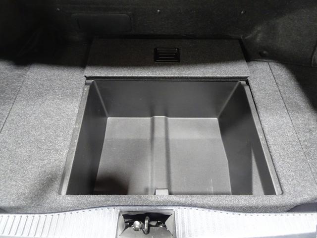 ���Q�[�W�{�[�h���̎��[�X�y�[�X�B