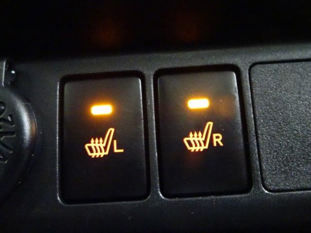 タンク カスタムＧ　Ｓ　ワンセグ　メモリーナビ　ミュージックプレイヤー接続可　バックカメラ　衝突被害軽減システム　ＥＴＣ　両側電動スライド　ＬＥＤヘッドランプ　ウオークスルー　ワンオーナー　記録簿　アイドリングストップ（30枚目）