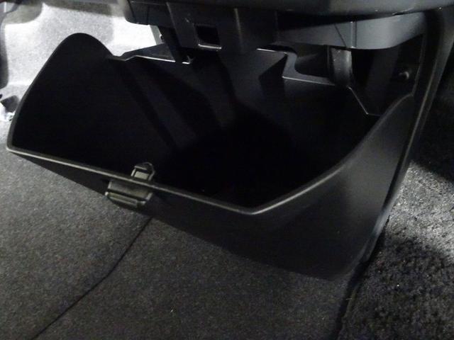 タンク カスタムＧ　Ｓ　ワンセグ　メモリーナビ　ミュージックプレイヤー接続可　バックカメラ　衝突被害軽減システム　ＥＴＣ　両側電動スライド　ＬＥＤヘッドランプ　ウオークスルー　ワンオーナー　記録簿　アイドリングストップ（35枚目）