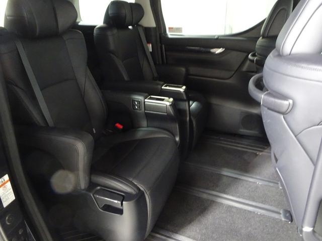 車内は『まるピカクリーン』で綺麗にクリーニング！シートや床面などしっかりと除菌・消臭施工をしているので、お子様がいらっしゃる方も安心して乗っていただけます！