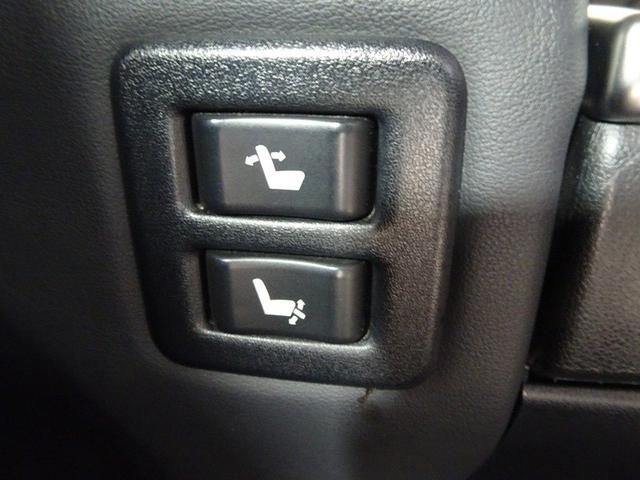 後席のパワーシートスイッチです。