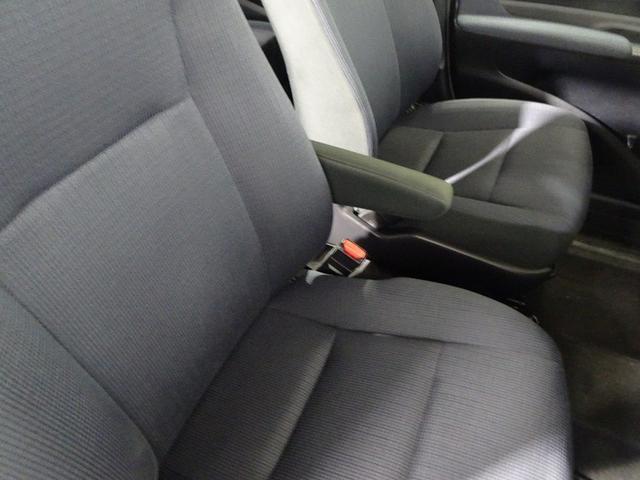 シエンタ G フルセグ メモリーナビ DVD再生 バックカメラ アイドリングストップ 衝突被害軽減システム オートマチックハイビーム プッシュスタート スマートキー 両側電動スライドドア LEDヘッドランプ(23枚目)