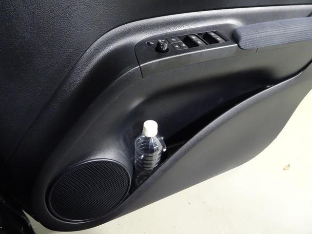 シエンタ G フルセグ メモリーナビ DVD再生 バックカメラ アイドリングストップ 衝突被害軽減システム オートマチックハイビーム プッシュスタート スマートキー 両側電動スライドドア LEDヘッドランプ(43枚目)