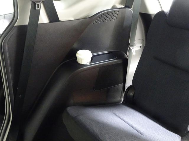 シエンタ G フルセグ メモリーナビ DVD再生 バックカメラ アイドリングストップ 衝突被害軽減システム オートマチックハイビーム プッシュスタート スマートキー 両側電動スライドドア LEDヘッドランプ(46枚目)