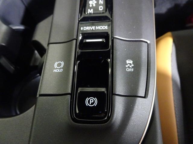 クラウンクロスオーバー ＲＳアドバンスド　革シート　サンルーフ　４ＷＤ　フルセグ　メモリーナビ　ミュージックプレイヤー接続可　バックカメラ　衝突被害軽減システム　ＥＴＣ　ドラレコ　ＬＥＤヘッドランプ　ワンオーナー　記録簿（31枚目）