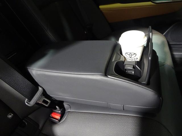 クラウンクロスオーバー ＲＳアドバンスド　革シート　サンルーフ　４ＷＤ　ディスプレイオーディオ　フルセグ　メモリーナビ　ミュージックプレイヤー接続可　バックカメラ　衝突被害軽減システム　クルーズコントロール　ＥＴＣ　ドラレコ　純正アルミ（46枚目）