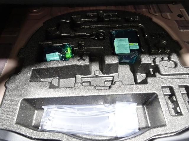 クラウンクロスオーバー ＲＳアドバンスド　革シート　サンルーフ　４ＷＤ　ディスプレイオーディオ　フルセグ　メモリーナビ　ミュージックプレイヤー接続可　バックカメラ　衝突被害軽減システム　クルーズコントロール　ＥＴＣ　ドラレコ　純正アルミ（49枚目）