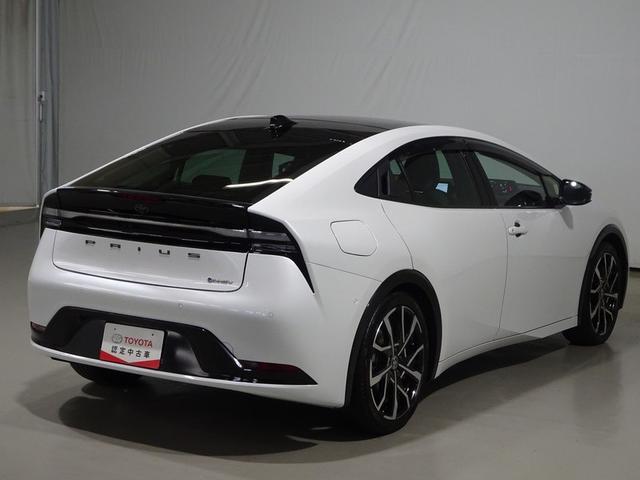 プリウス Ｚ　サンルーフ　フルセグ　メモリーナビ　ミュージックプレイヤー接続可　バックカメラ　衝突被害軽減システム　ＥＴＣ　ドラレコ　ＬＥＤヘッドランプ　ワンオーナー（3枚目）