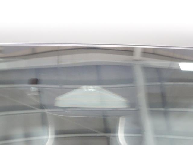 プリウス Ｚ　サンルーフ　フルセグ　メモリーナビ　ミュージックプレイヤー接続可　バックカメラ　衝突被害軽減システム　ＥＴＣ　ドラレコ　ＬＥＤヘッドランプ　ワンオーナー（7枚目）