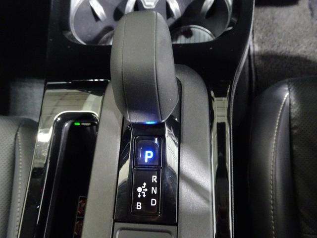 プリウス Ｚ　サンルーフ　フルセグ　メモリーナビ　ミュージックプレイヤー接続可　バックカメラ　衝突被害軽減システム　ＥＴＣ　ドラレコ　ＬＥＤヘッドランプ　ワンオーナー（26枚目）