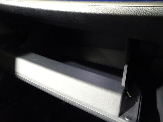 プリウス Ｚ　サンルーフ　フルセグ　メモリーナビ　ミュージックプレイヤー接続可　バックカメラ　衝突被害軽減システム　ＥＴＣ　ドラレコ　ＬＥＤヘッドランプ　ワンオーナー（35枚目）
