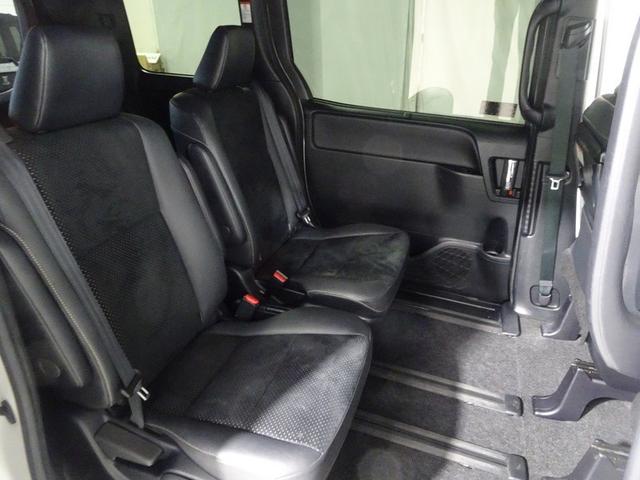 ヴォクシー ZS 煌III フルセグ メモリーナビ DVD再生 後席モニター バックカメラ 衝突被害軽減システム ETC ドラレコ 両側電動スライド LEDヘッドランプ ウオークスルー 乗車定員7人 3列シート ワンオーナー(15枚目)