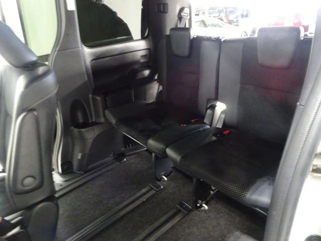 ヴォクシー ZS 煌III フルセグ メモリーナビ DVD再生 後席モニター バックカメラ 衝突被害軽減システム ETC ドラレコ 両側電動スライド LEDヘッドランプ ウオークスルー 乗車定員7人 3列シート ワンオーナー(16枚目)